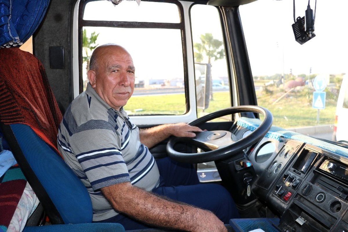 40 yıl direksiyon sallayarak ailesine baktı