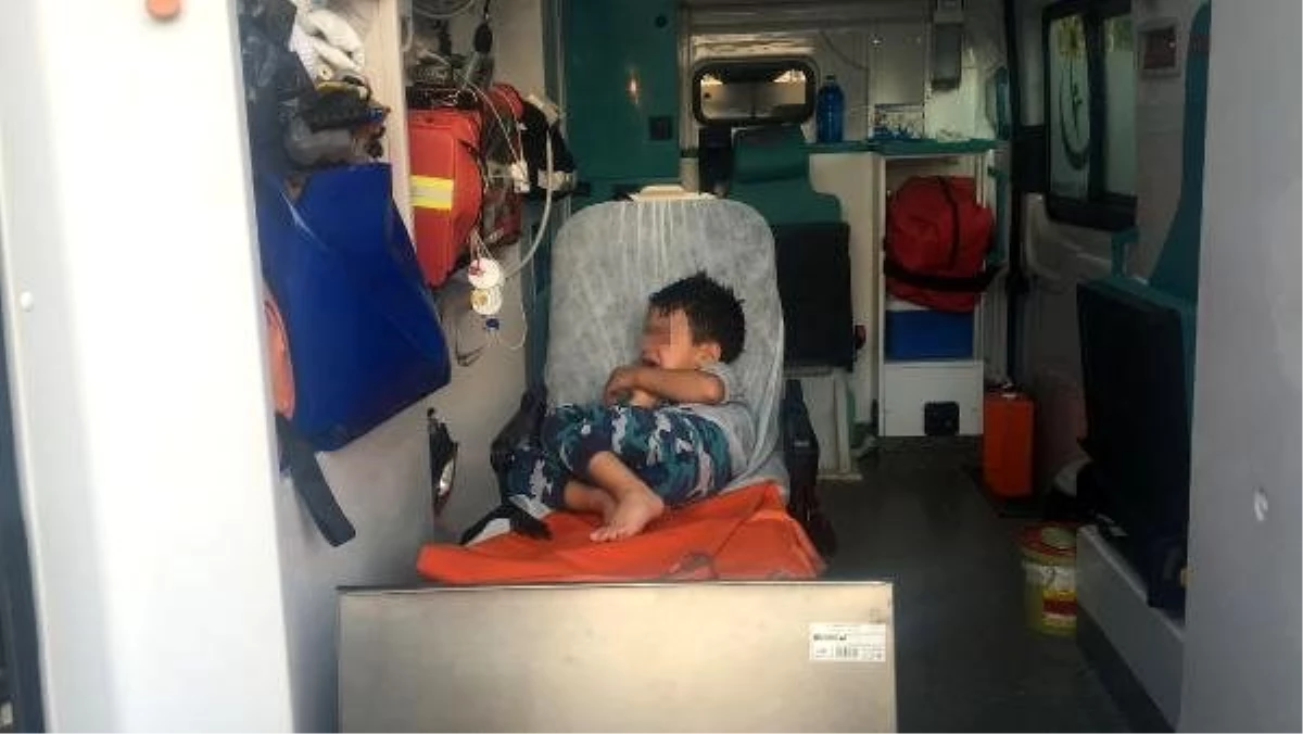 Annesi tarafından minibüste bırakılan engelli çocuk fenalaştı