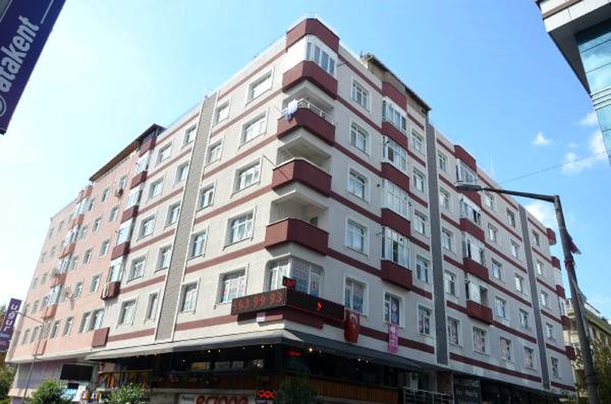 Avcılar\'da 3 bloktan oluşan bina için tahliye kararı