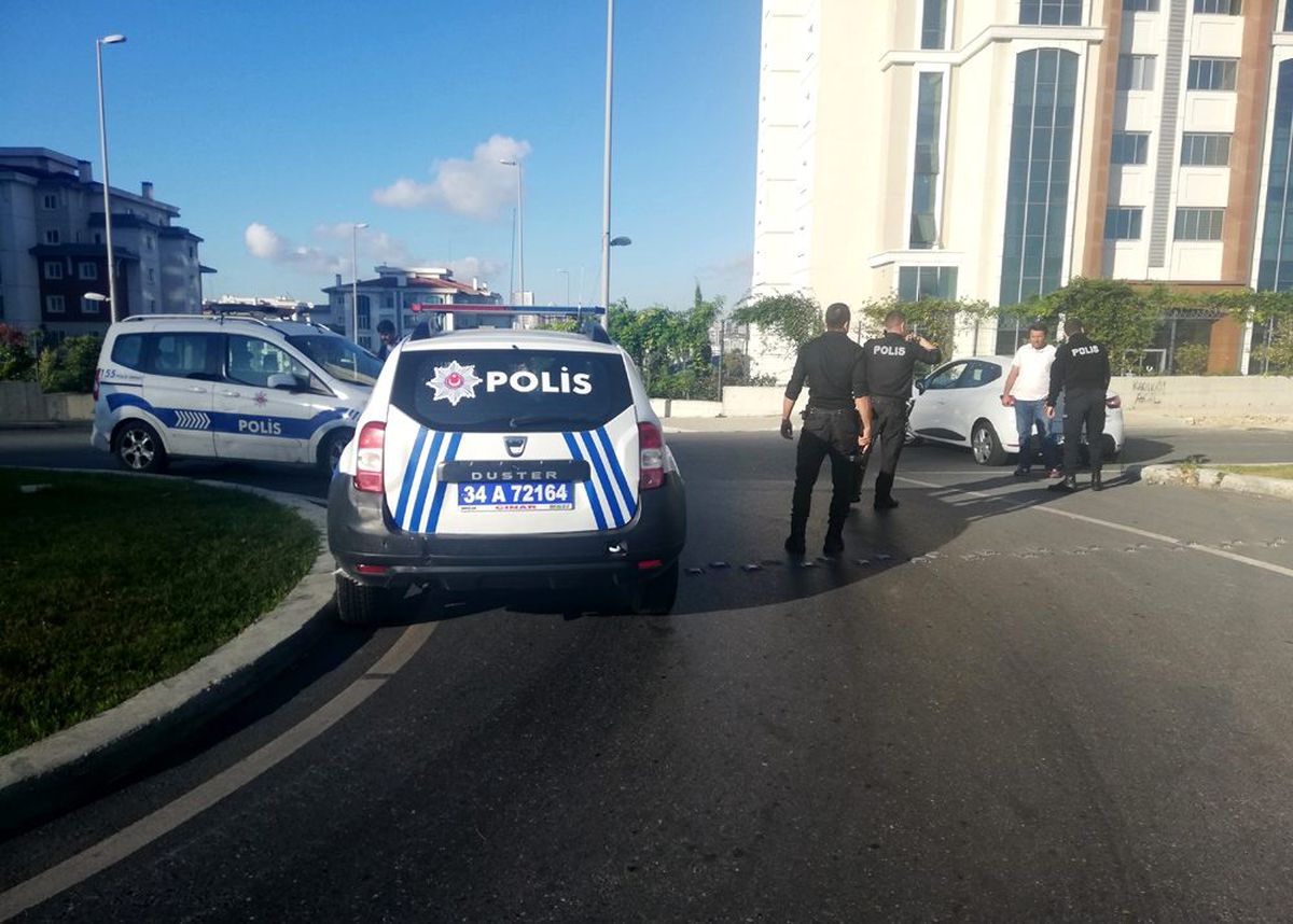 Avcılar\'dan Başakşehir\'e şüpheli araç kovalamacası