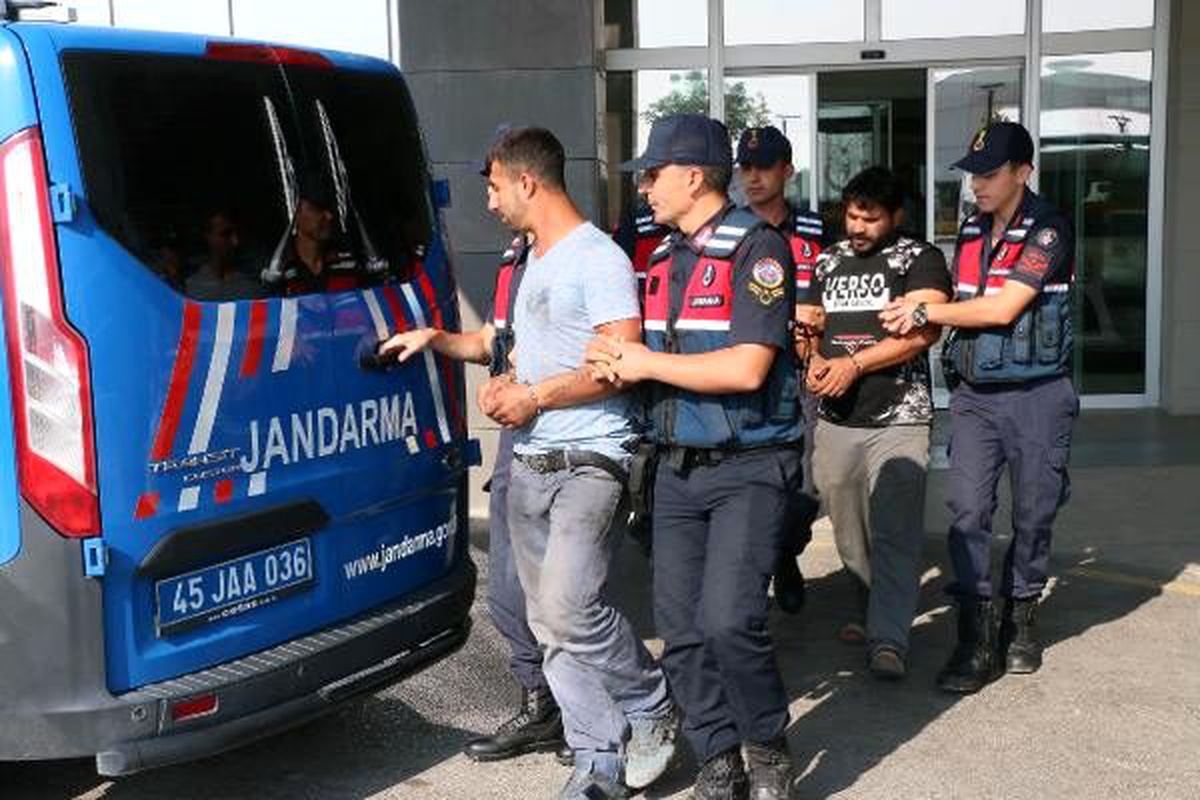 Bağ evindeki hırsızlığa 1\'i cezaevi firarisi 2 gözaltı