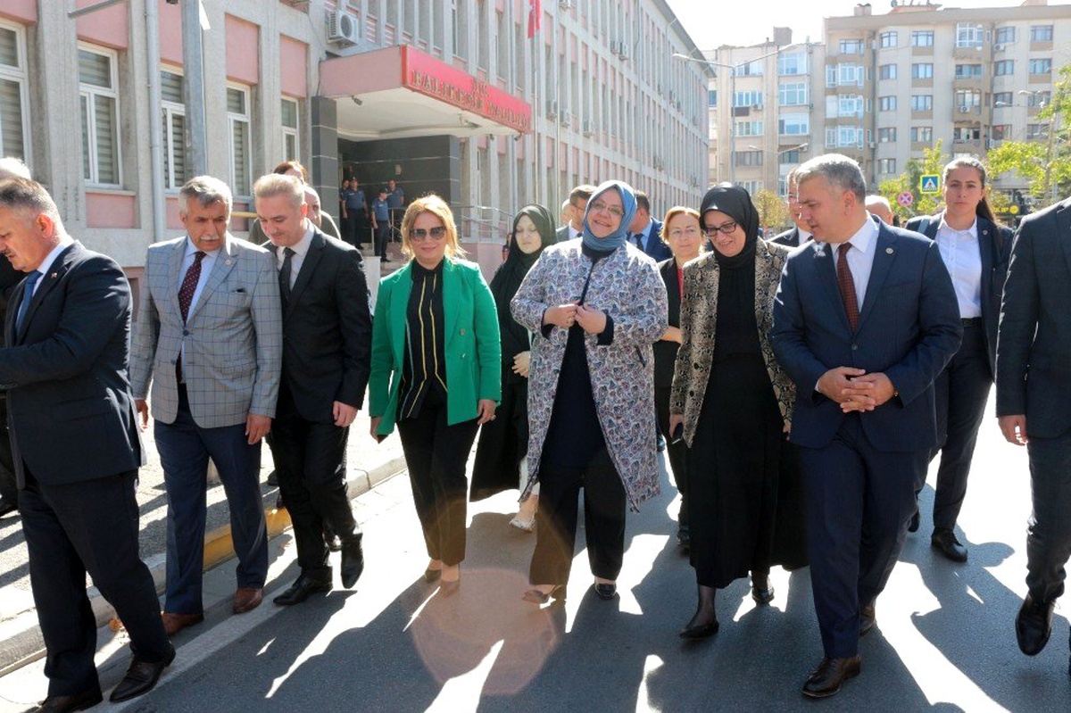 Bakan Selçuk, Balıkesir\'i rakamlarla anlattı
