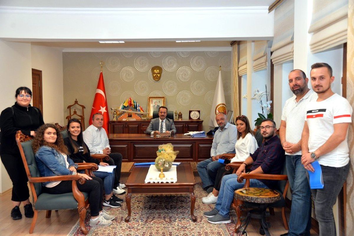 Basın mensuplarından Vali Şentürk\'e ziyaret