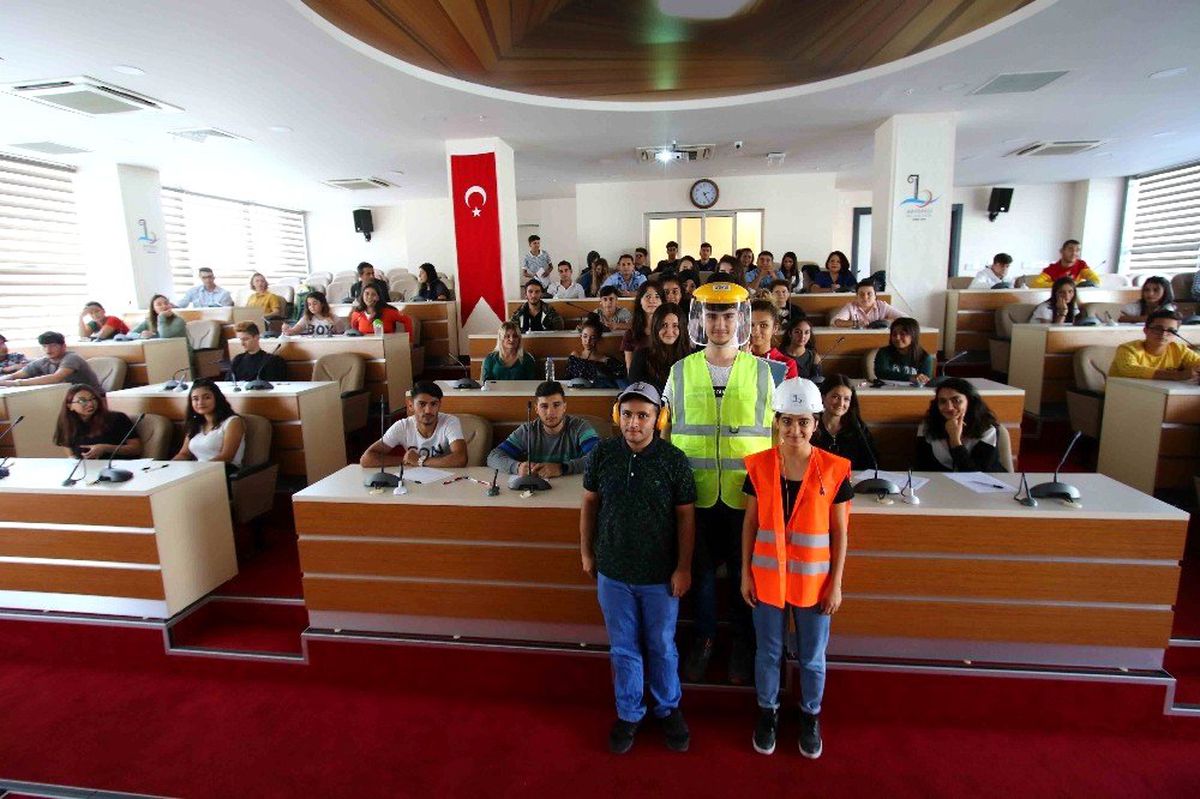 Bayraklı\'da iş sağlığı ve güvenliği eğitimi