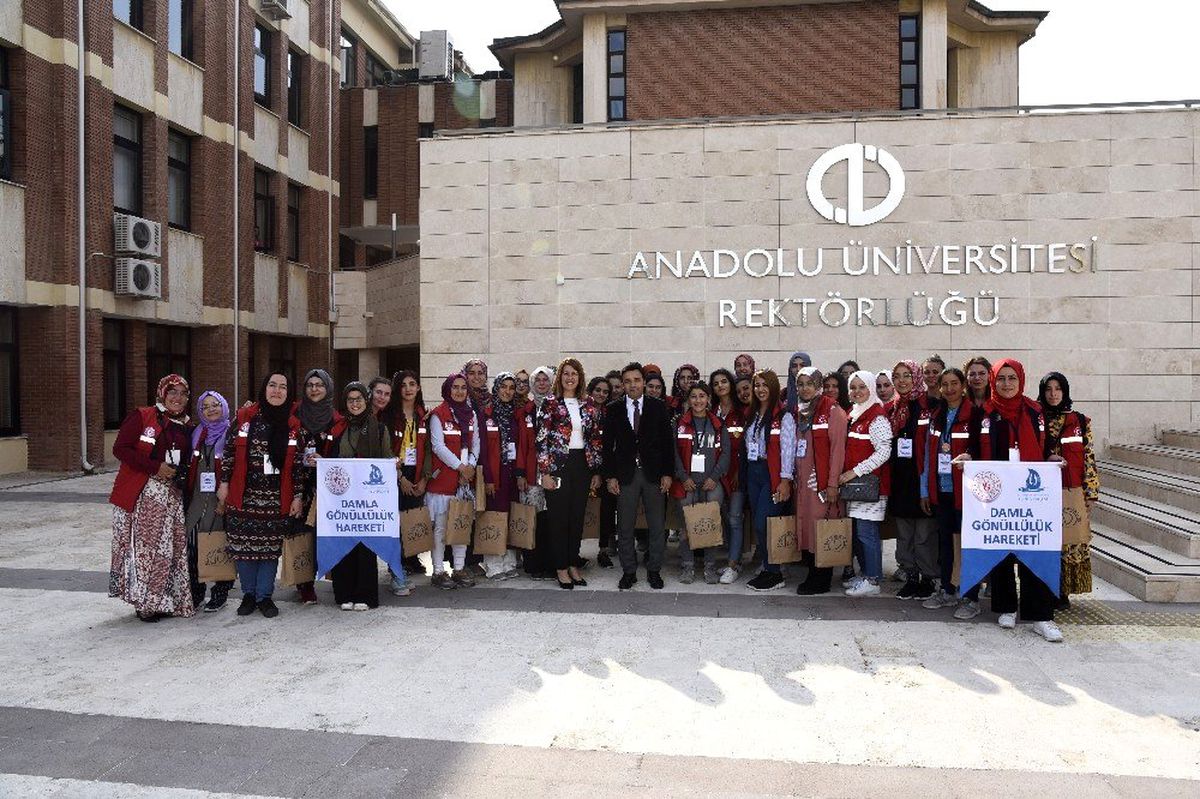 Damla Gönüllüleri\'nden Anadolu Üniversitesi\'ne ziyaret