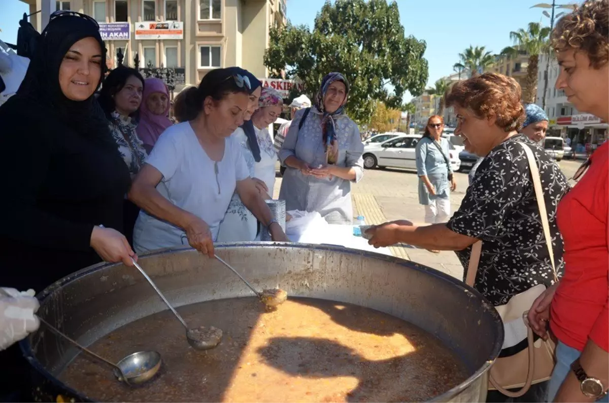 Didim AK Parti\'den 5 bin kişilik aşure hayrı