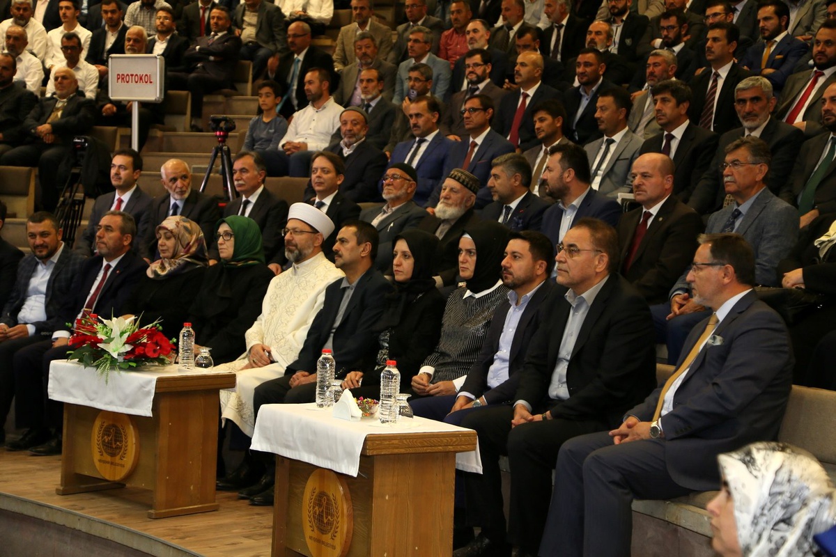 Diyanet İşleri Başkanı Erbaş\'ın Nevşehir temasları sürüyor
