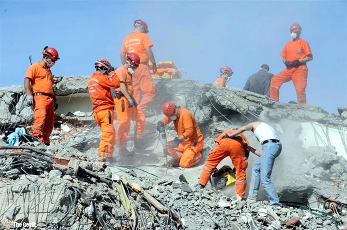 Enkaz Altında Kalırsak Yapılması ve Yapılmaması Gerekenler Şeyler
