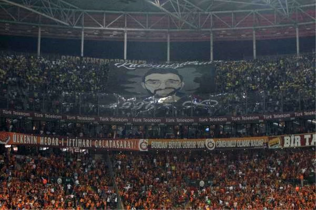 Fenerbahçeli taraftarlar koray şener\'i unutmadı