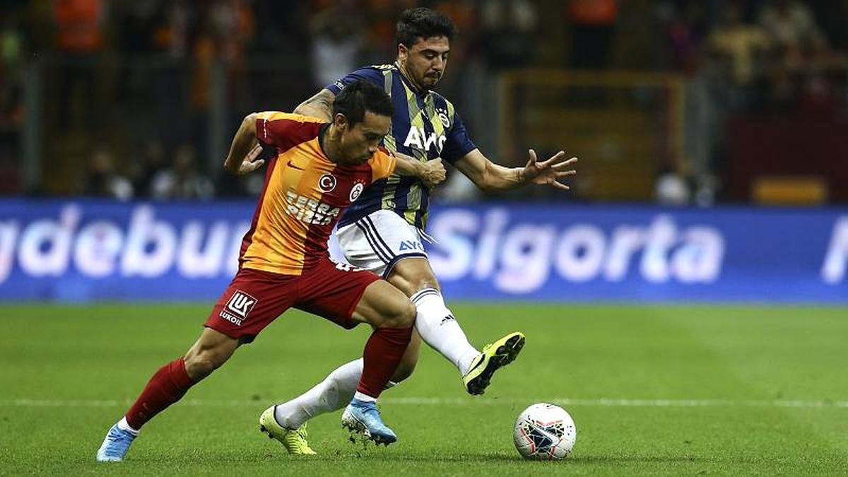 Galatasaray-Fenerbahçe derbisi golsüz berabere tamamlandı