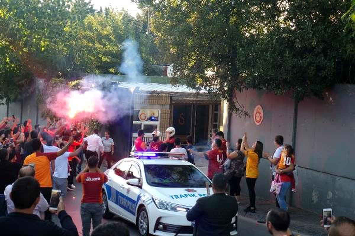 Galatasaray kafilesi tesislerden ayrıldı