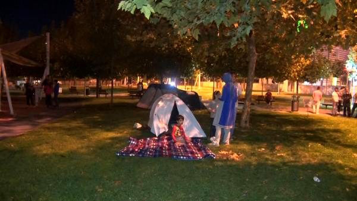 Güngören\'de bugün de parklarda yatanlar bulunuyor