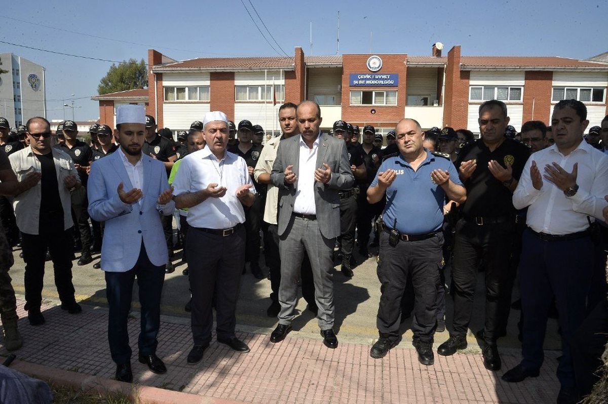 Polislerin kazadan ve beladan korunması için kurban kesildi