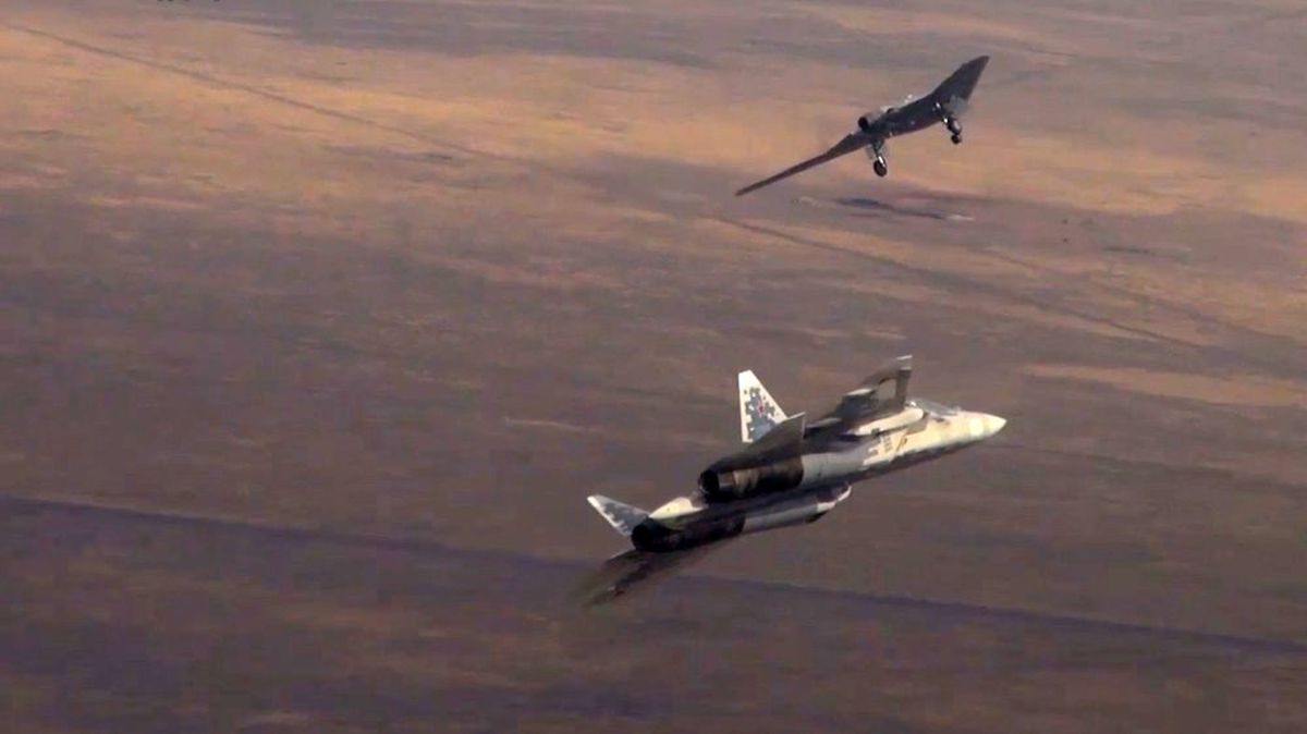 Rus SİHA\'sı ile SU-57 ilk kez ortak uçuş gerçekleştirdi