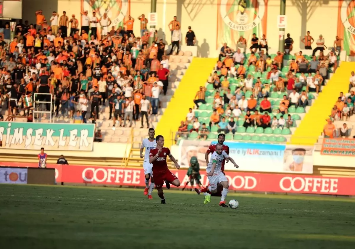 Süper Lig: Alanyaspor: 0 - Sivasspor: 1 (İlk yarı)