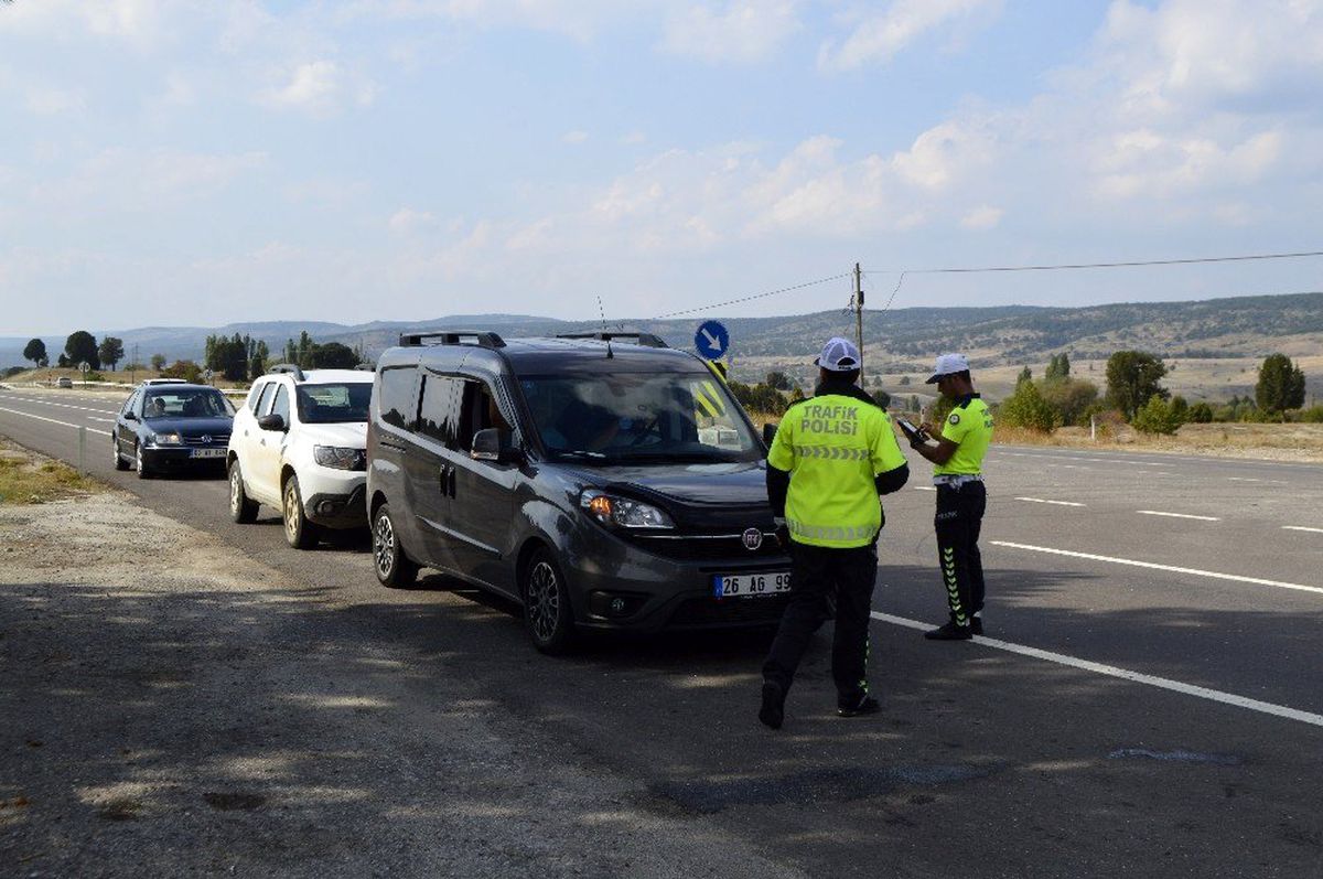 Tavşanlı\'da 249 araç trafikten men edildi