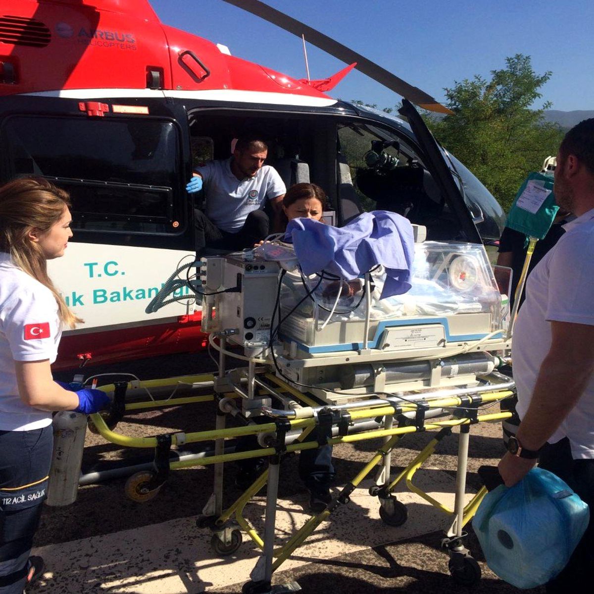 5 günlük bebek helikopterle İstanbul\'a sevk edildi