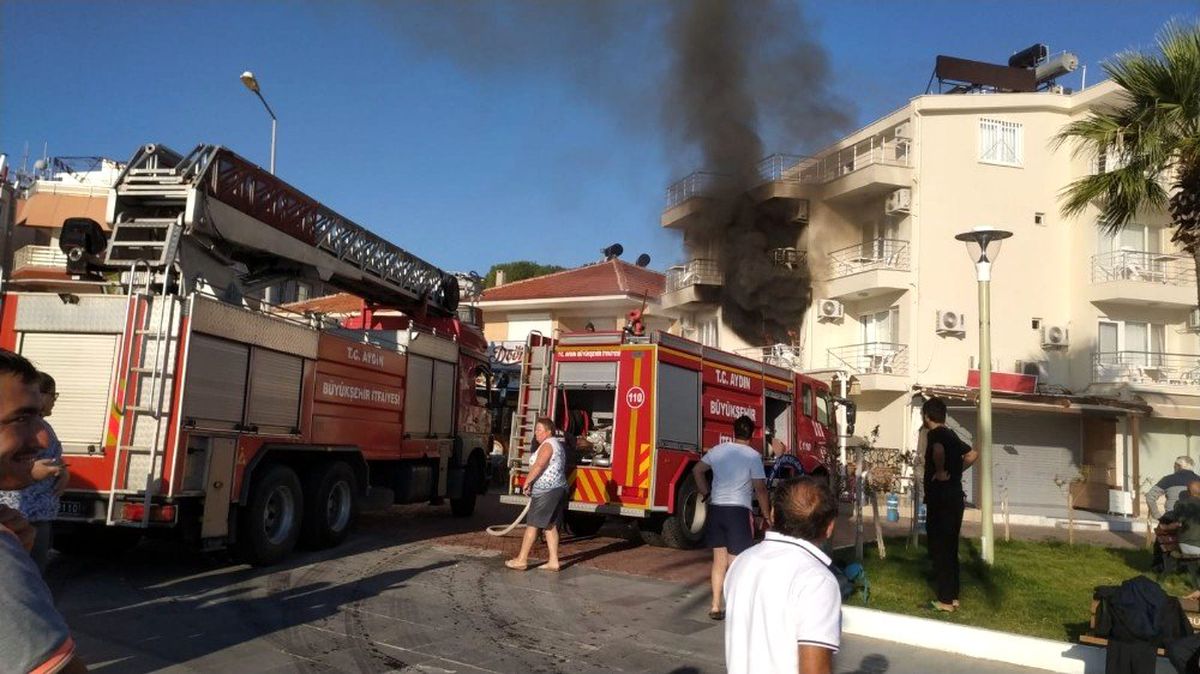 Didim\'de otel yangını