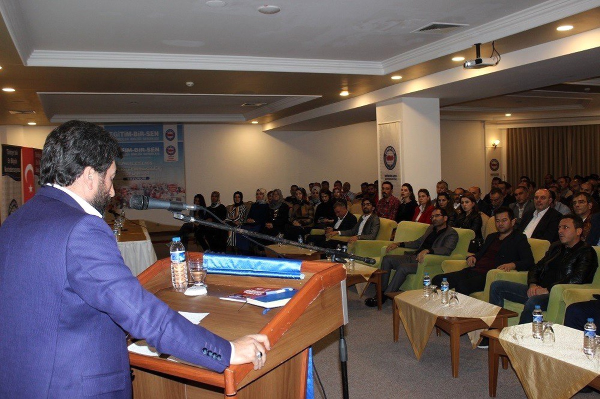 Erzurum Eğitim-Bir-Sen iş yeri temsilcileriyle bir araya geldi