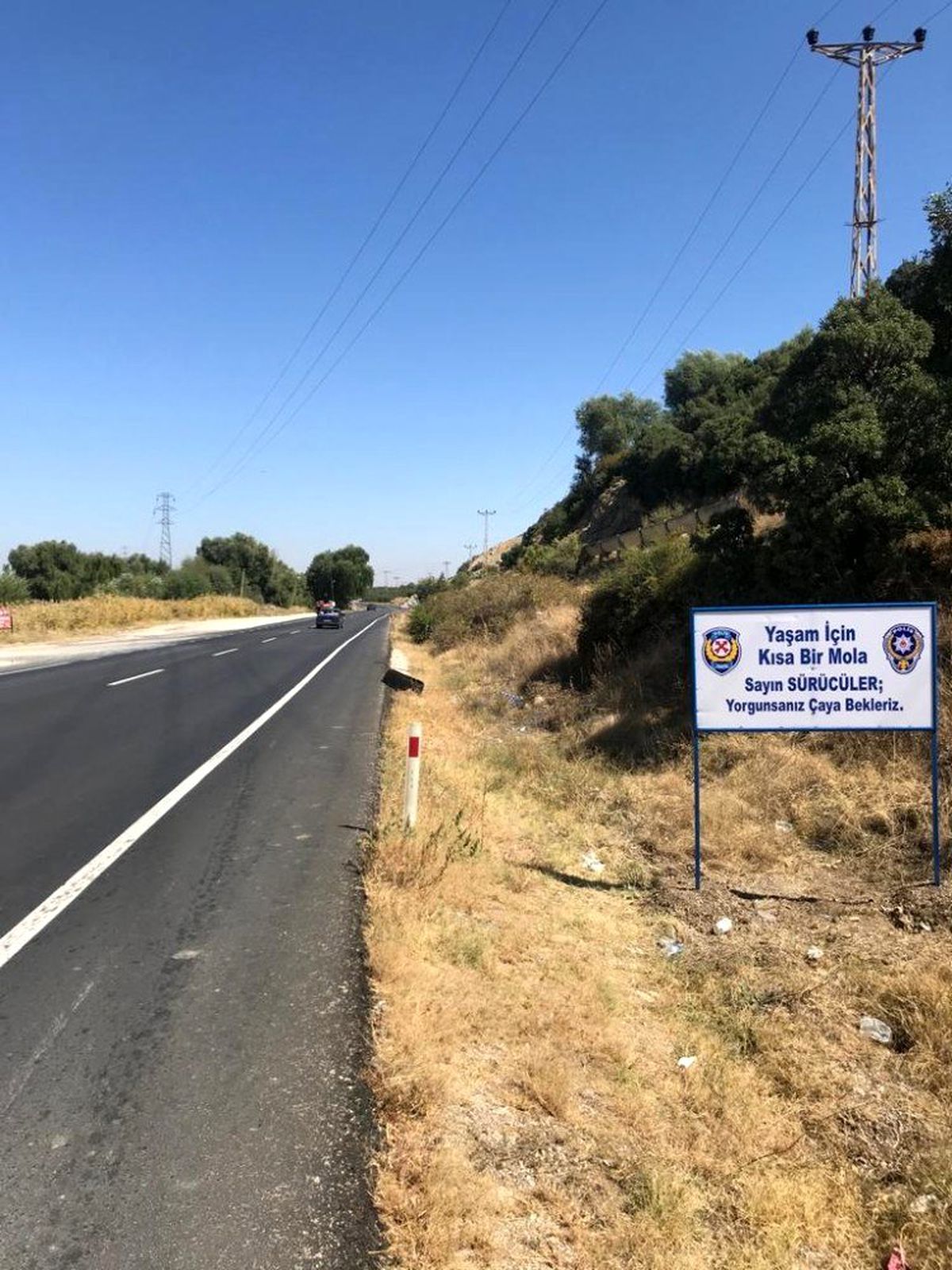 Isparta\'da Polisten yorgun sürücüye çay daveti