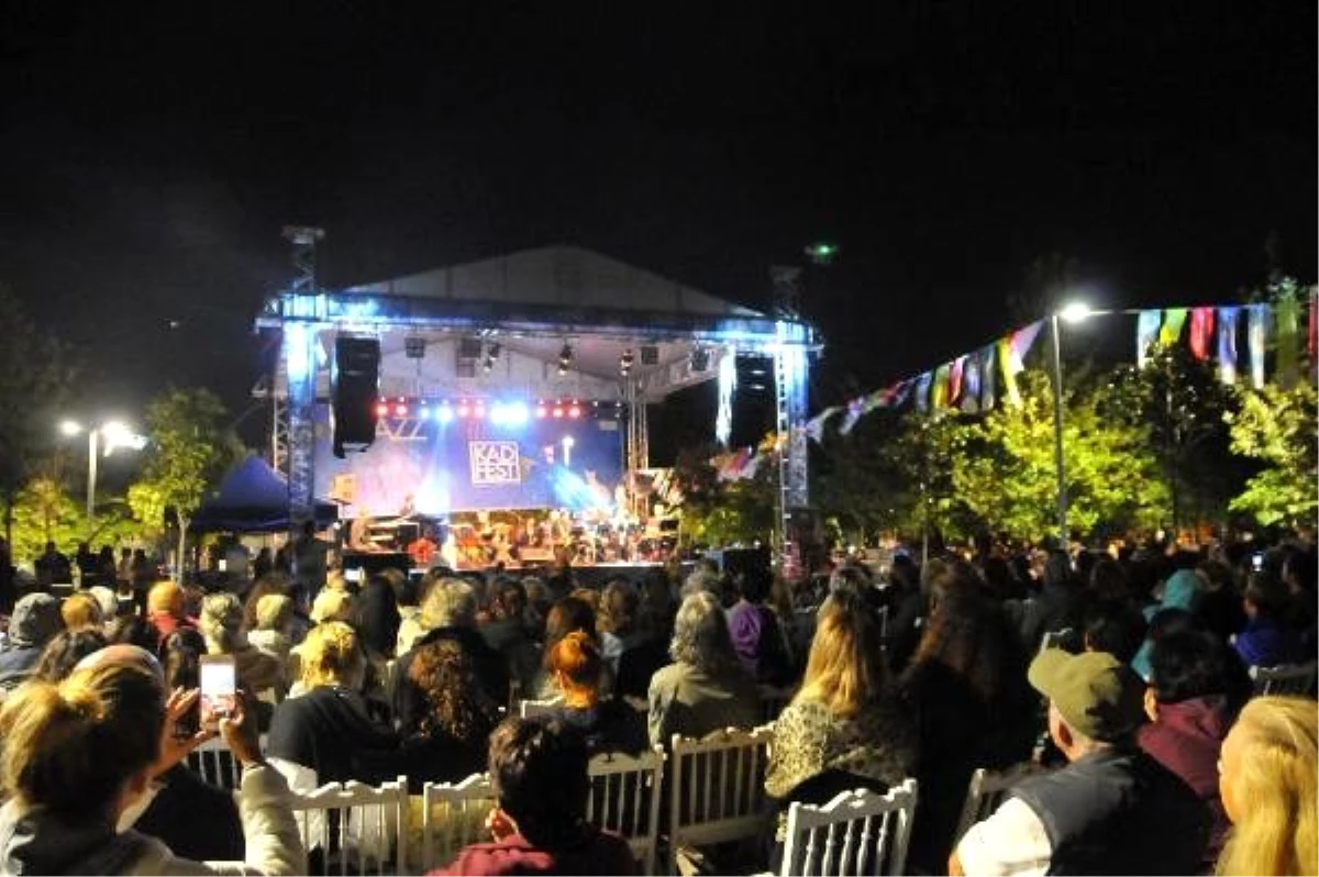 Kadıköy 3 ay boyunca festival havası yaşadı