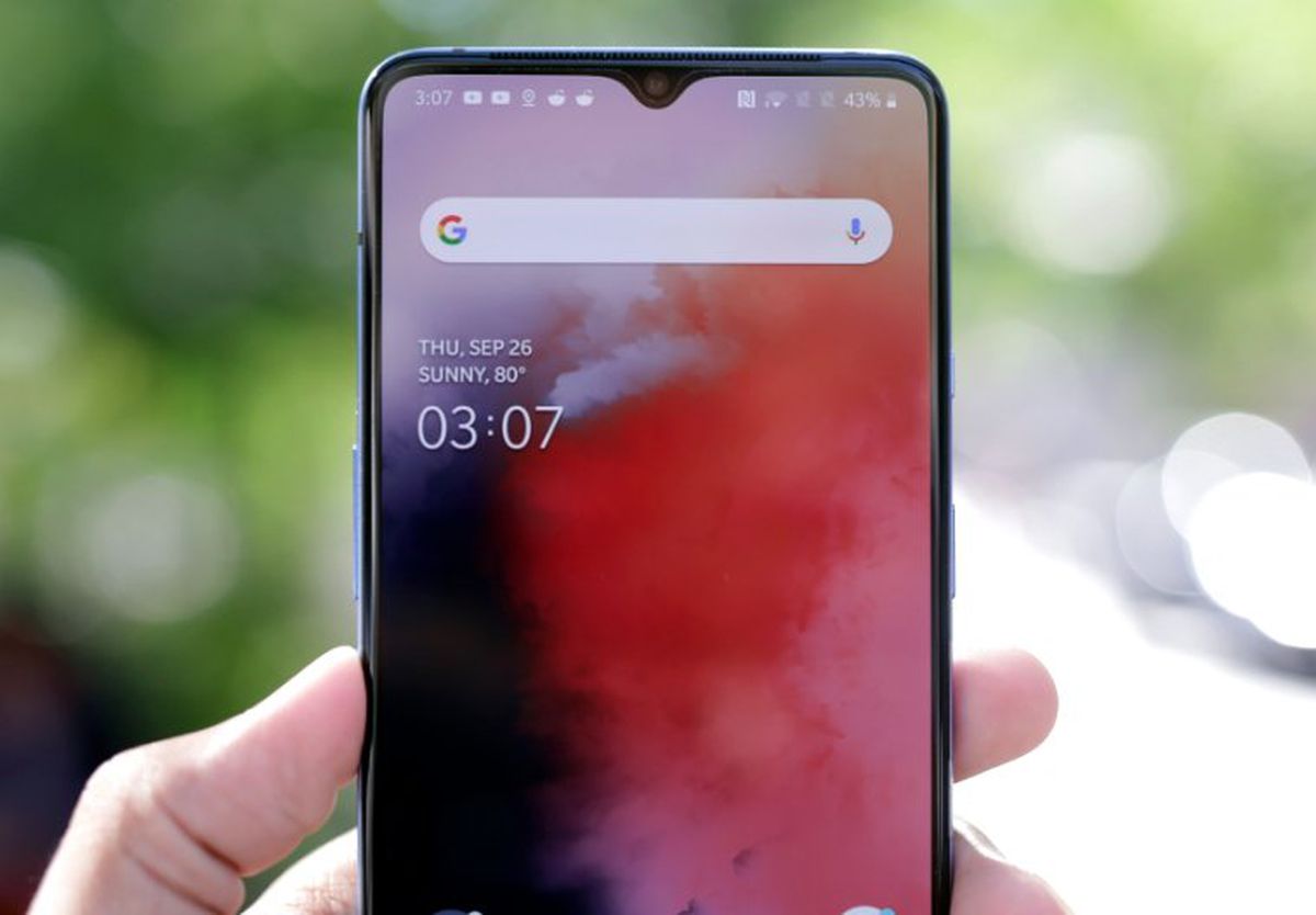 OnePlus 7T Yüksek Hızlı HDR Ekranı 599 Dolara Sunuyor