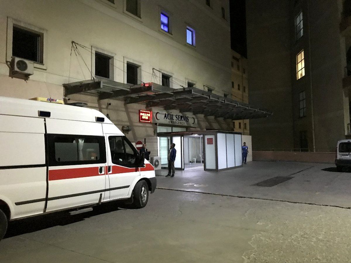 Sakarya\'da 143 asker zehirlenme şüphesiyle hastaneye kaldırıldı