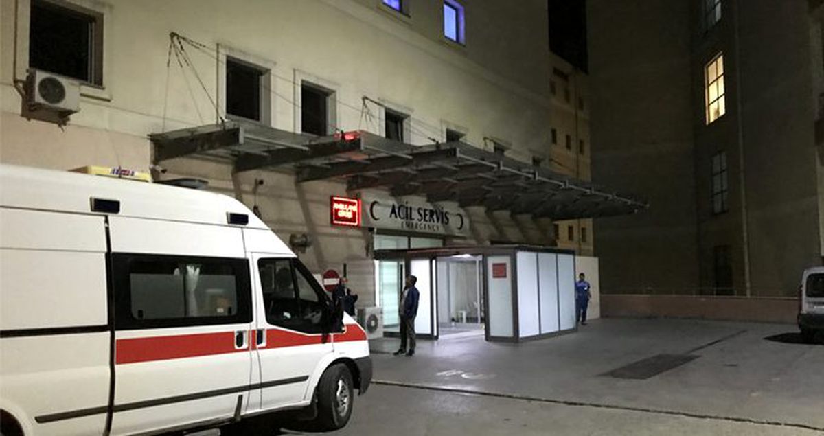 Sakarya\'da 143 asker zehirlenme şüphesiyle hastaneye kaldırıldı