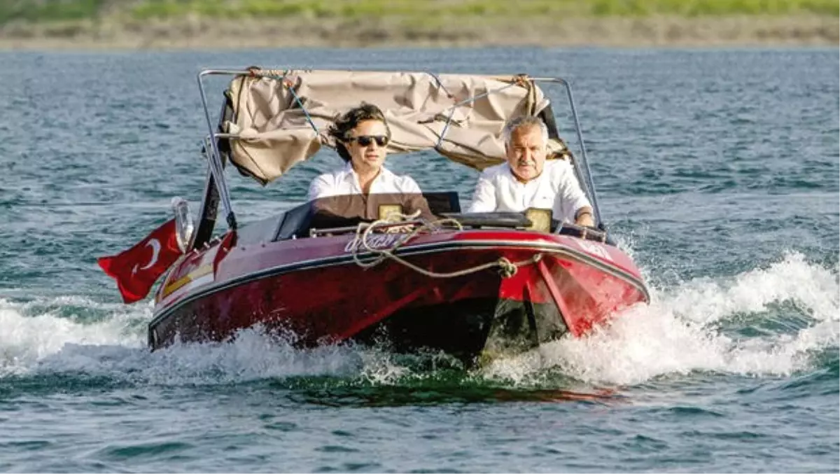 Siyasetin yeni fenomeni Zeydan Karalar ile bereketli sular üzerinde