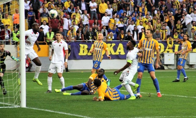 Süper Lig: MKE Ankaragücü: 0 - Gençlerbirliği: 0 İlk yarı ...