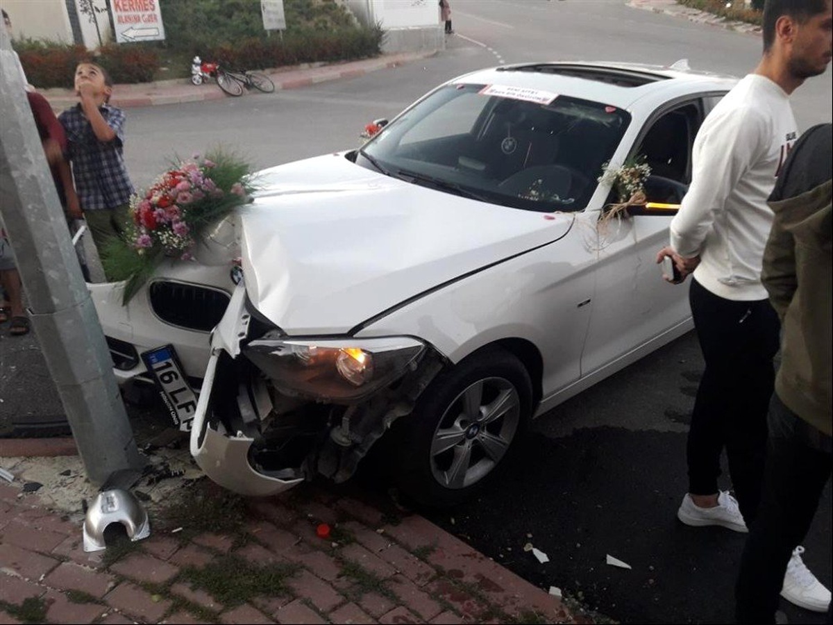 Süslediği aracın üzerine "Beni affet ben öküzüm" yazdı, sonu hastanede bitti