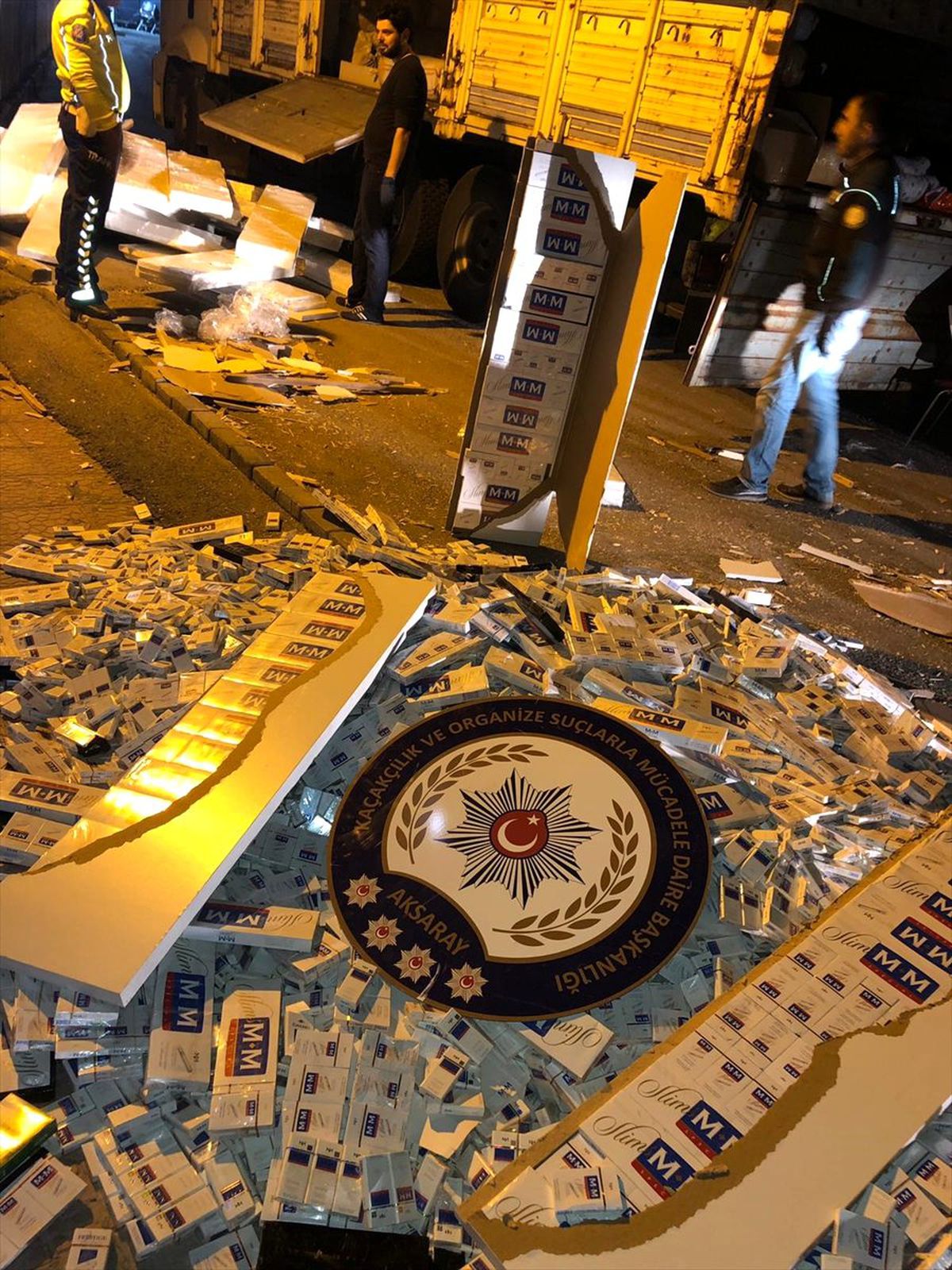 Aksaray\'da 17 bin paket kaçak sigara ele geçirildi