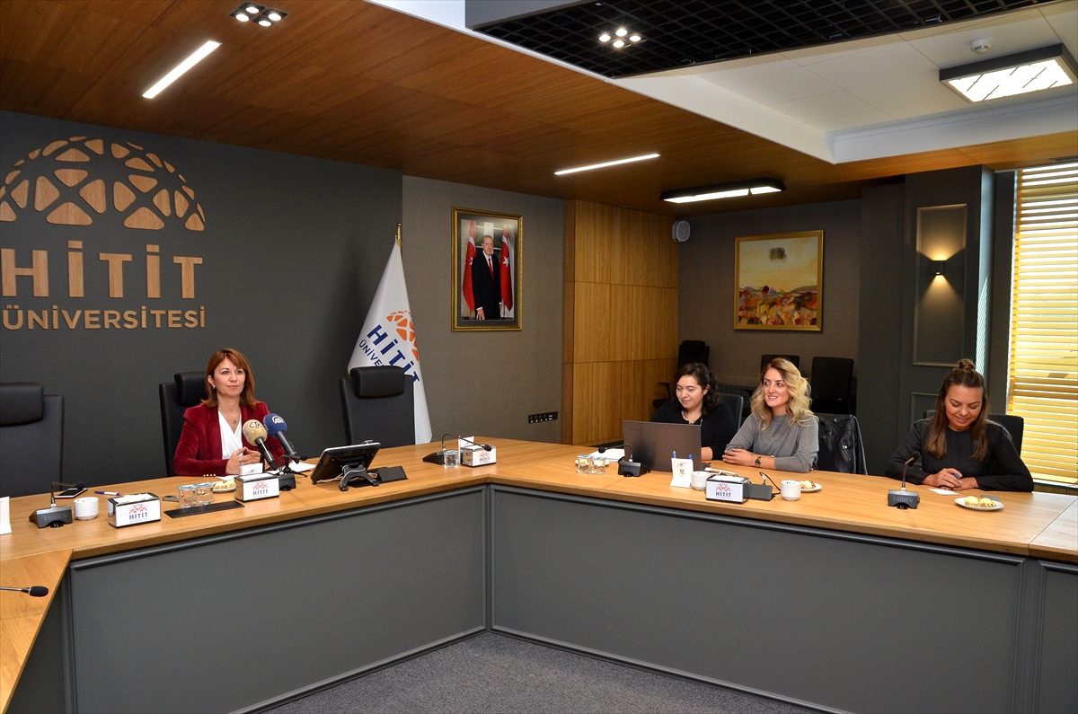 Anne ve anne adayları için "akademik eğitim programı"