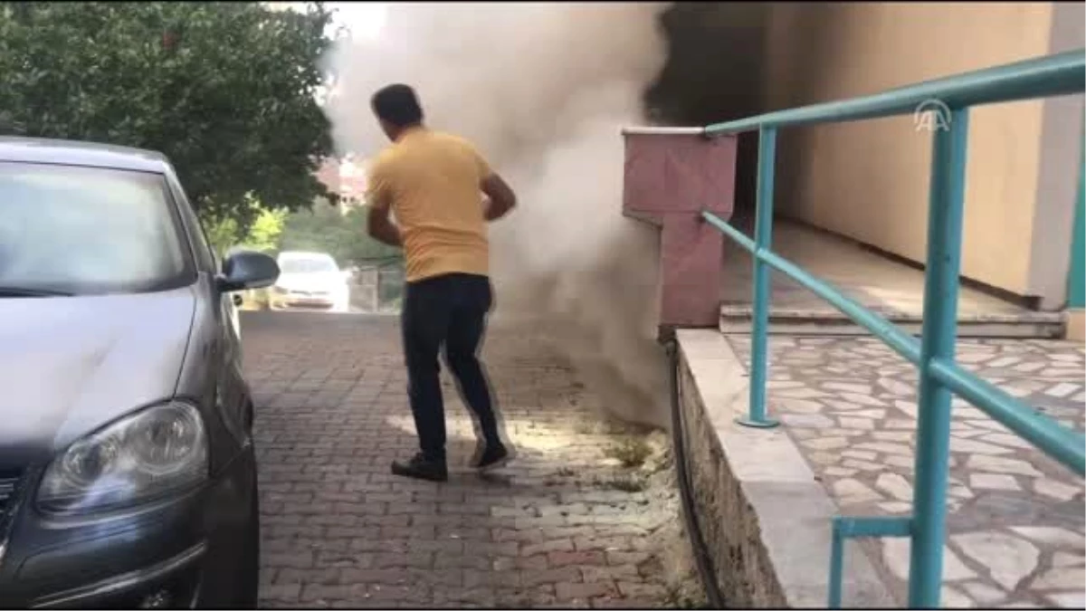 Ataşehir\'de işyeri yangını