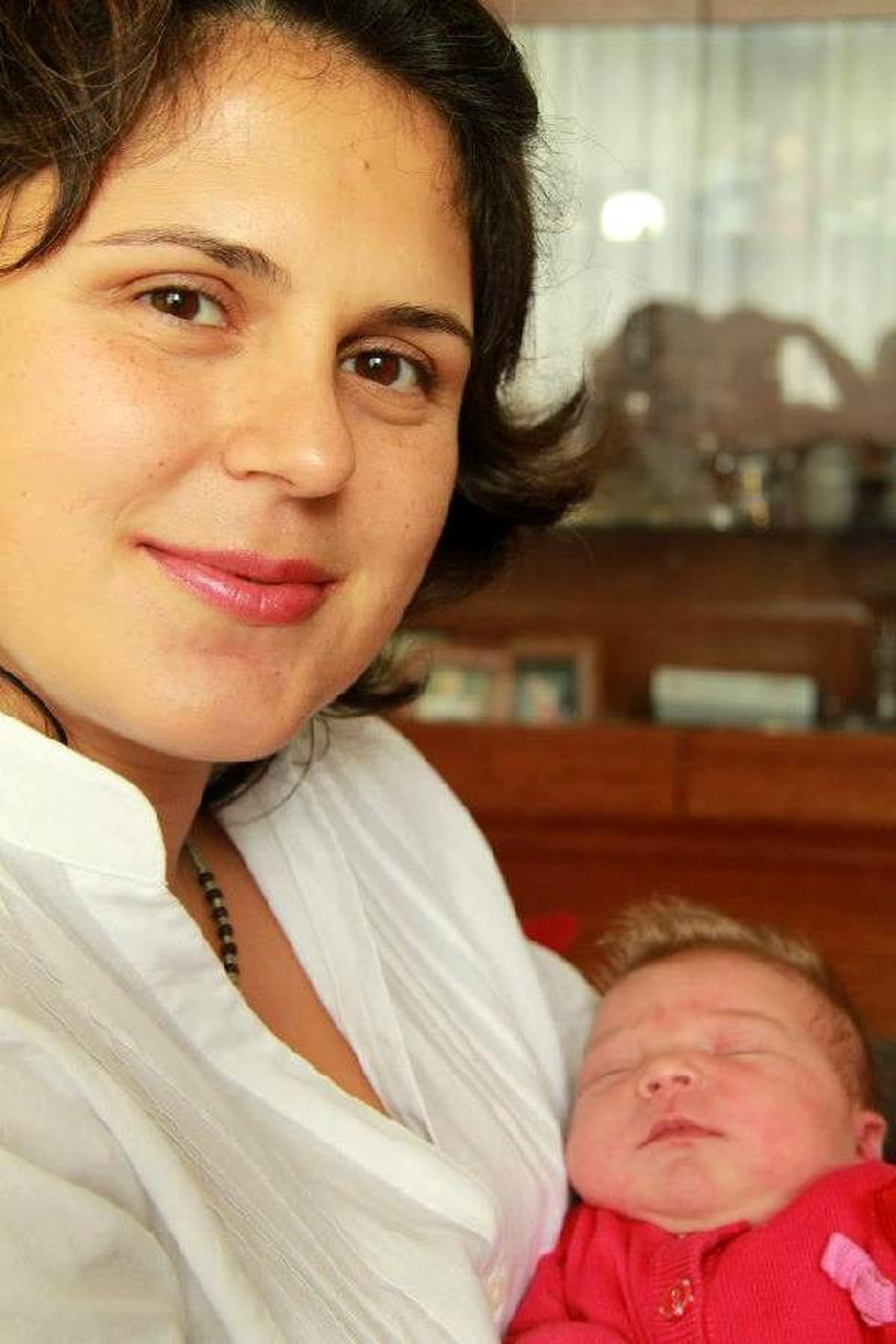 \'Bebeğe bir kez bile mama vermek, emzirme sürecini etkiler\'