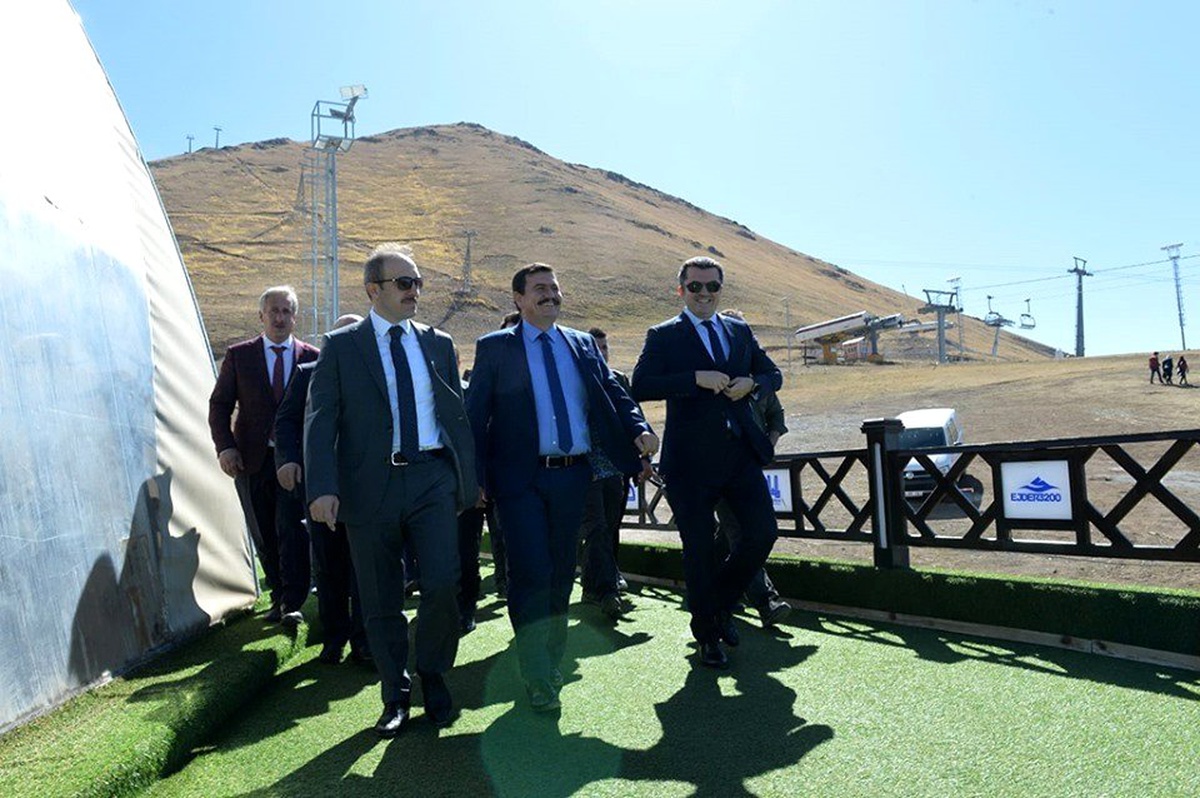 Erzincan ve Bayburt valisi Palandöken\'i gezdi
