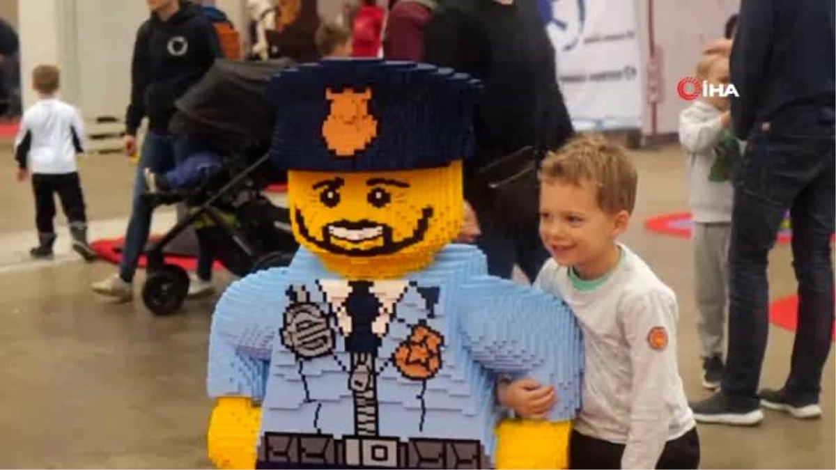 Finlandiya\'da Lego Festivali renkli görüntüler oluşturdu