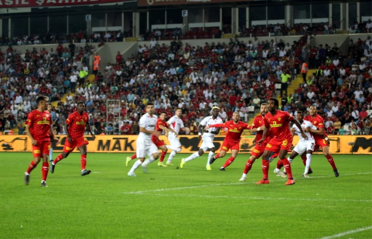 Gazişehir Gaziantep ile Göztepe 1-1 berabere kaldı