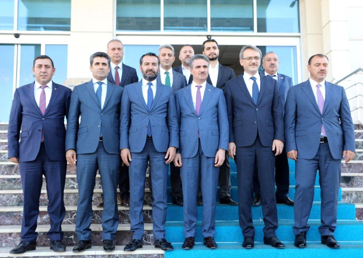 Komşu illerden Başkan Şerifoğulları\'na ziyaret