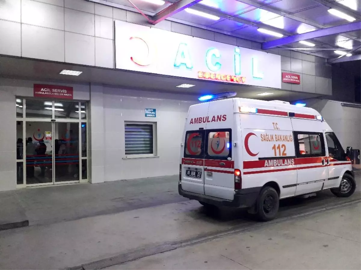 Kozan\'da trafik kazası: 8 yaralı