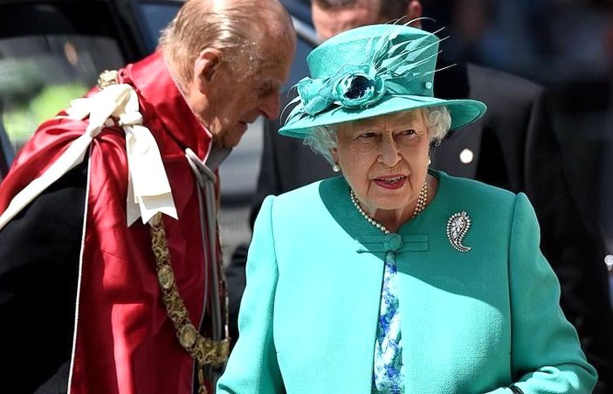 Kraliçe 2. Elizabeth \'başbakanı görevden alabilir\' iddiası