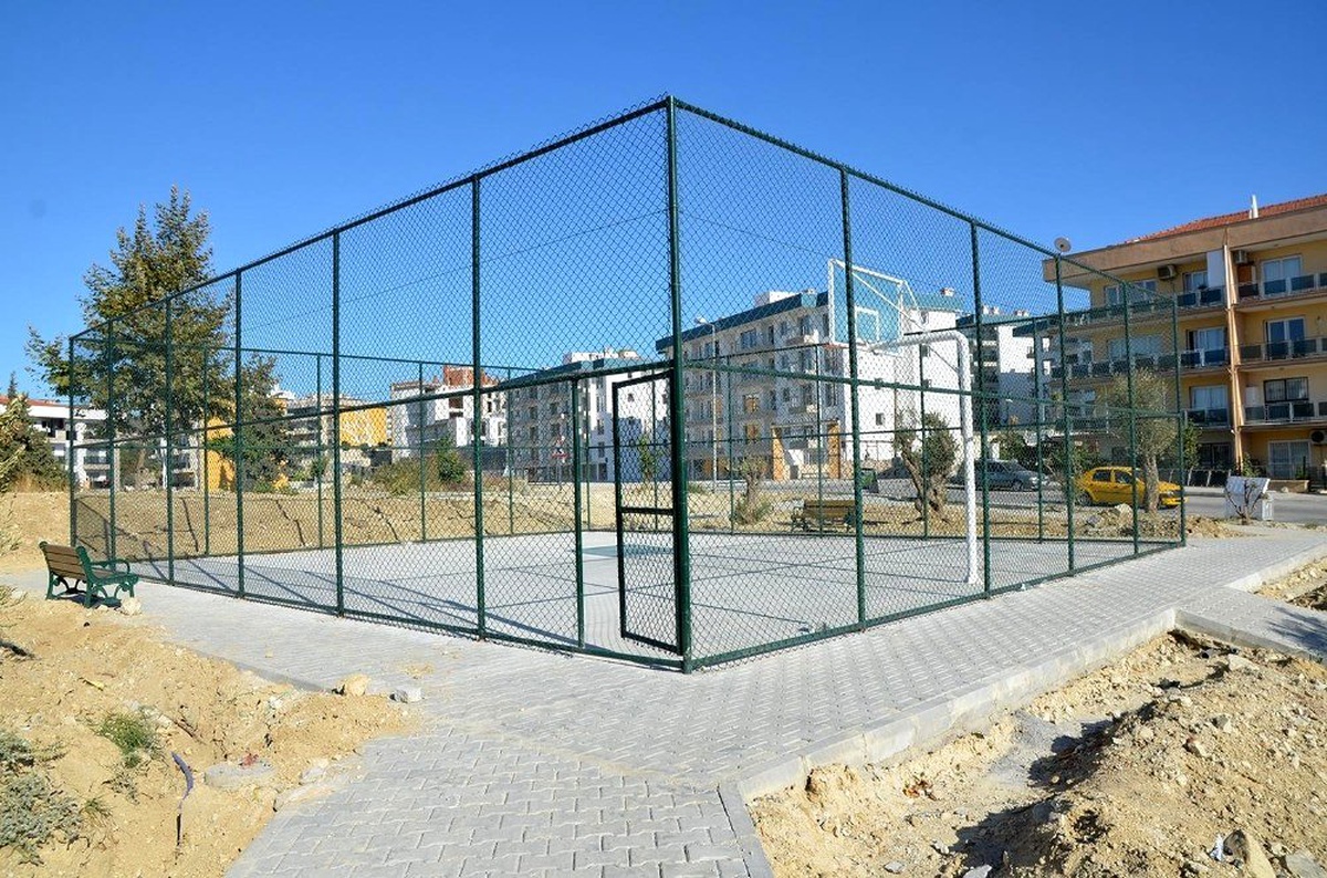 Kuşadası Belediyesi efsane futbolcu M.Yüksel Alkışlı\'nın adını parka veriyor