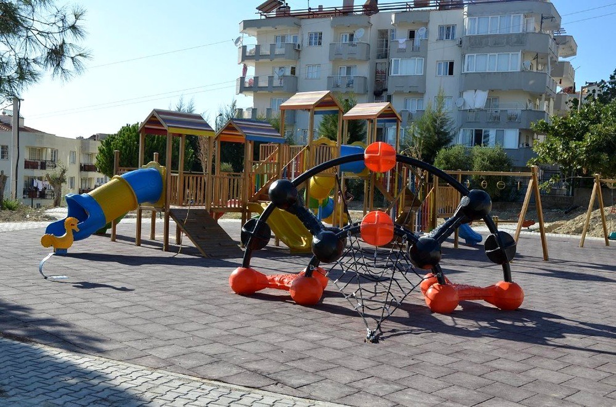 Kuşadası\'nın ilk profesyonel futbolcusunun ismi parka veriliyor