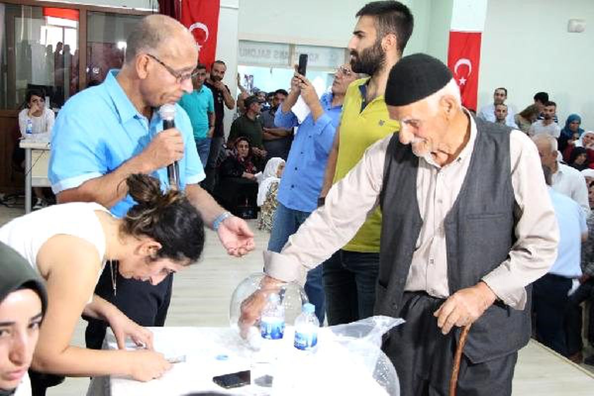 Nusaybin\'de terör mağdurları yeni konutlarına kavuştu