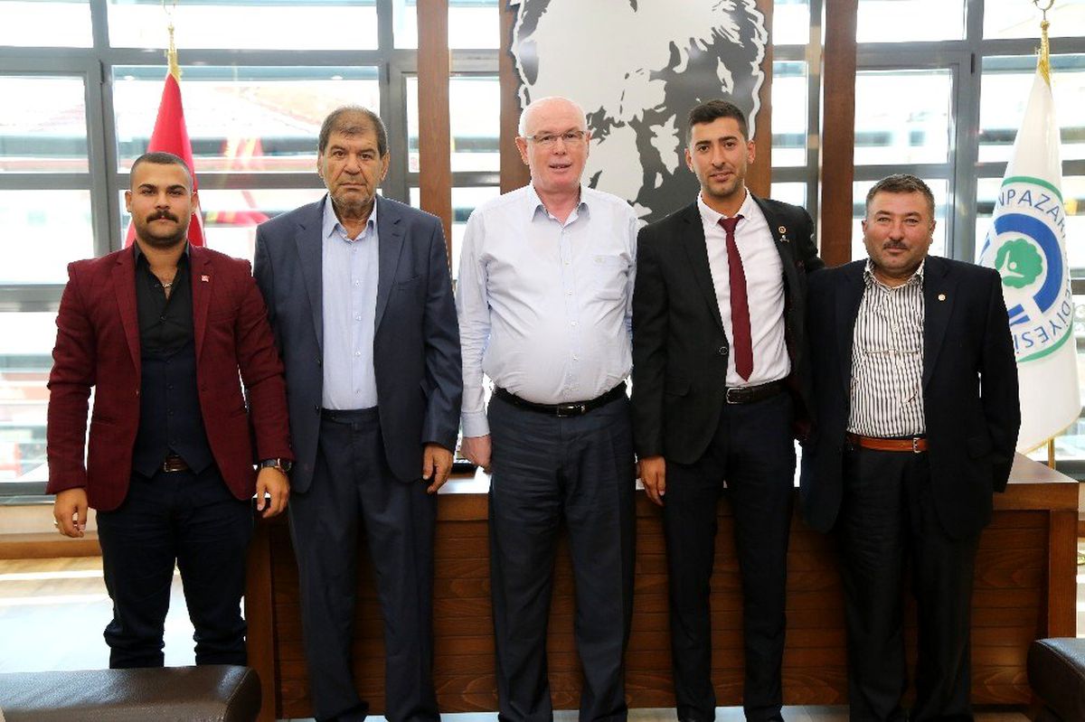 Odunpazarı\'nın en genç muhtarından Kazım Kurt\'a teşekkür ziyareti