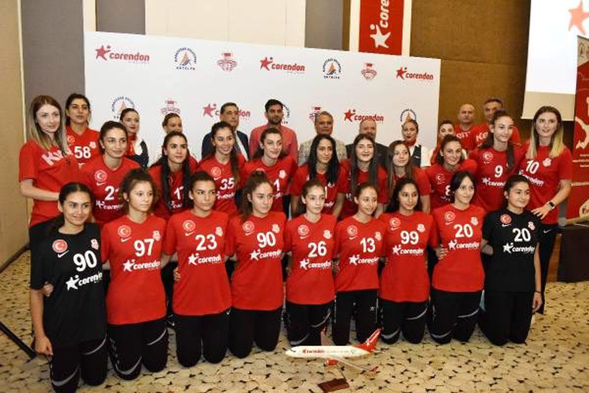 \'Paşa\'nın melekleri\'nden sponsorluk anlaşması