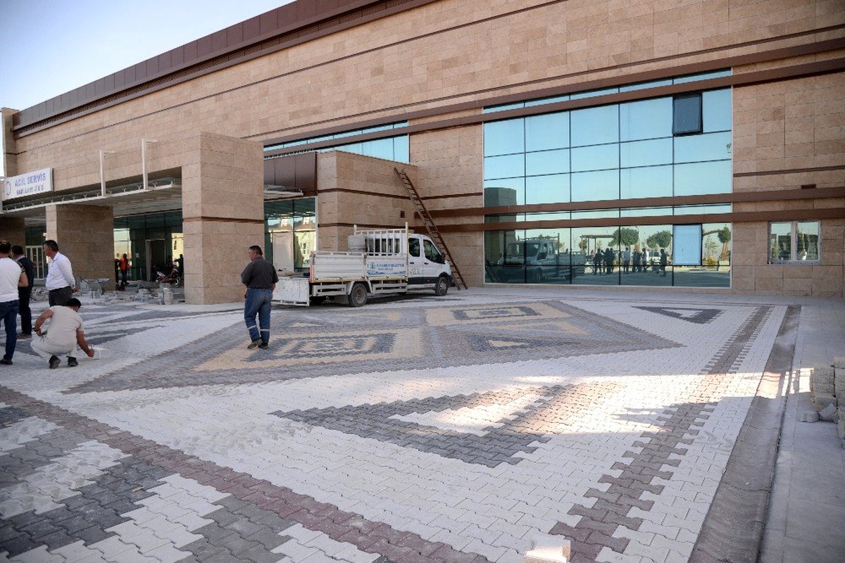 Pursaklar\'da Türkiye\'nin en büyük kilim desenli parke motifi yapıldı