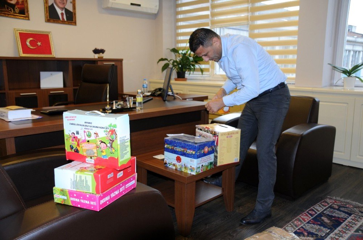 Samsun Büyükşehir Belediyesinden Eren Bülbül anısına kitap bağışı
