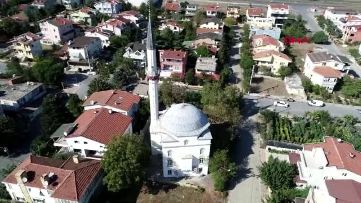 Silivri\'de hasarlı 2 cami havadan görüntülendi