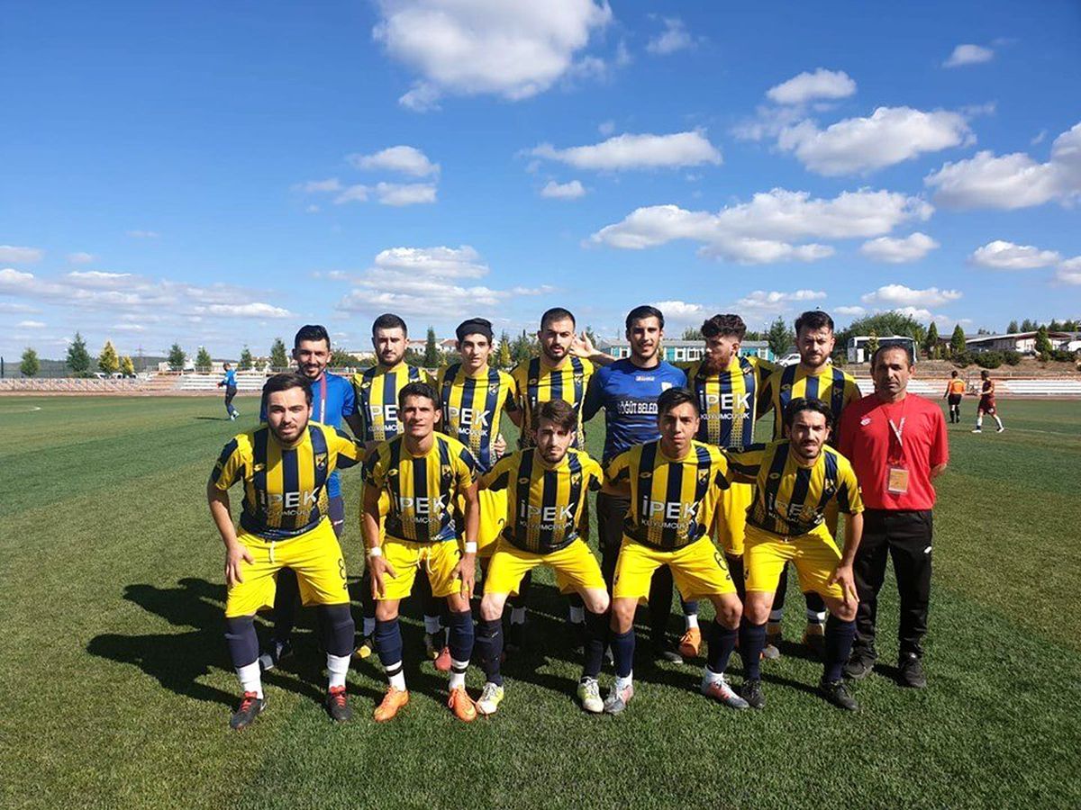 Söğütspor gol oldu yağdı
